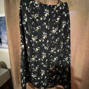 Woman’s skirt lightweight material.